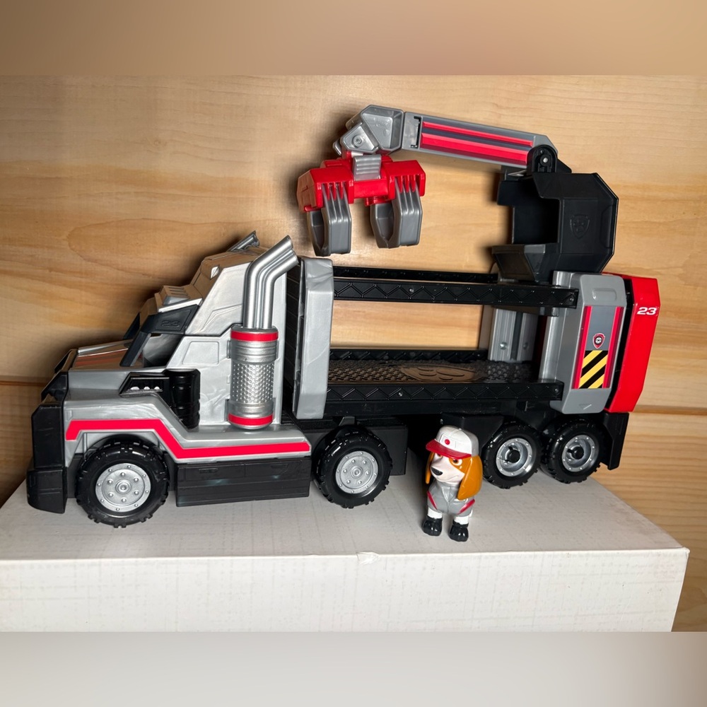 Rare! Paw Patrol Al big truck pups.  Excellent condition.